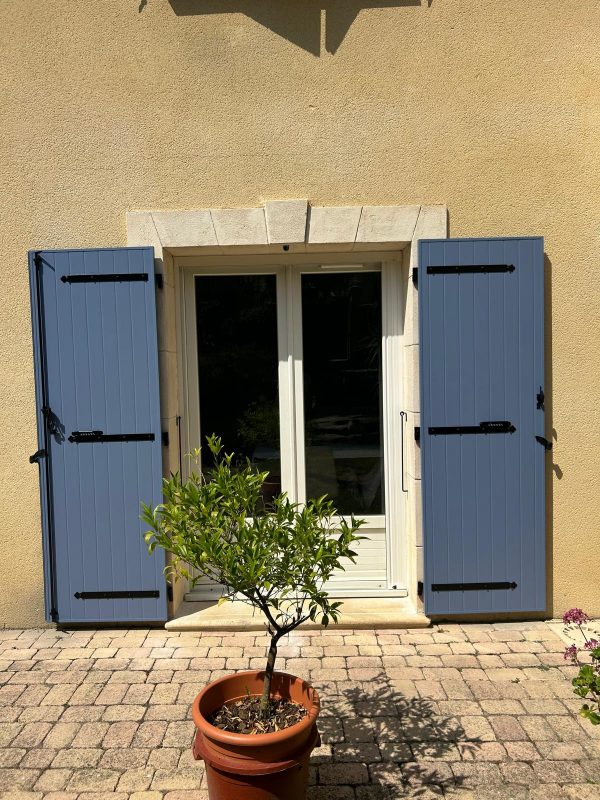 VOLETS BATTANTS ALUMINIUM